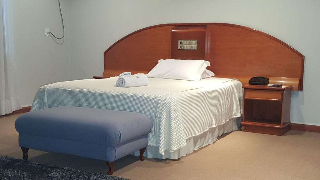 Cristal Executive Hotel Francisco Beltrão Zimmer foto